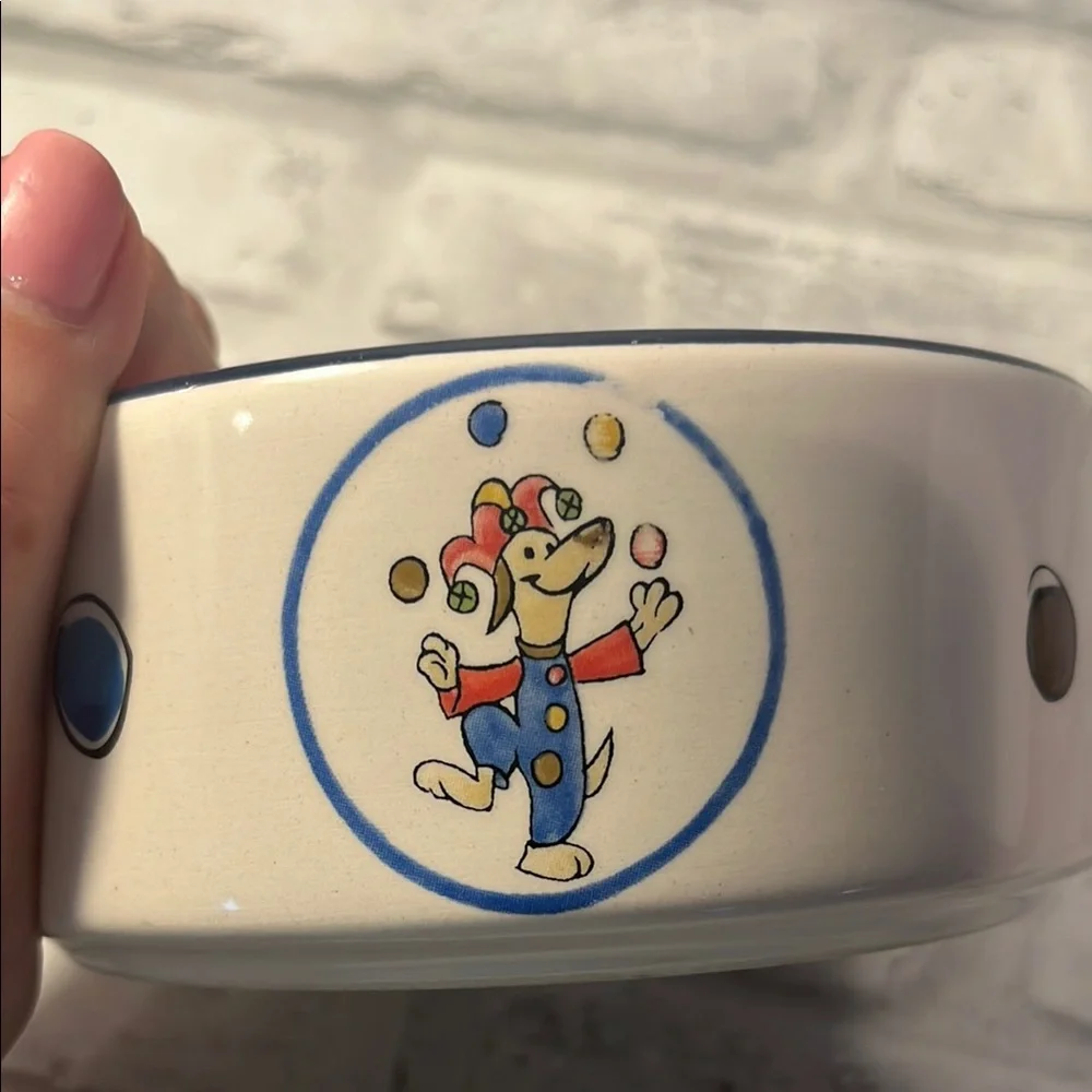 Cream Ceramic small Dog Bowl with Cartoon dogs Design juggler jester food water